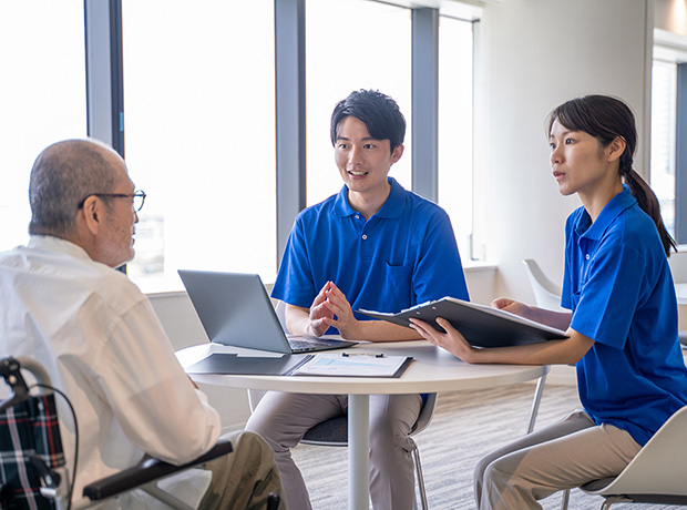 difference welfare nurse 01