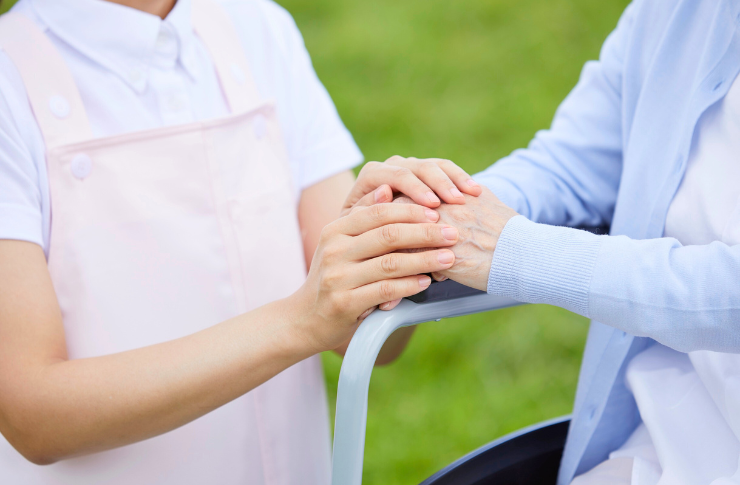 night shift care worker 02